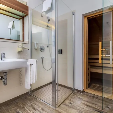 Lagovida Duenenhaus Comfort Familia F Am Stoermthaler * Grosspoesna