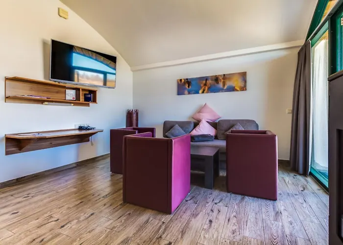 Lagovida Duenenhaus Comfort Familia F Am Stoermthaler